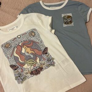 2 pack of size 9-10 Abercrombie T-shirts